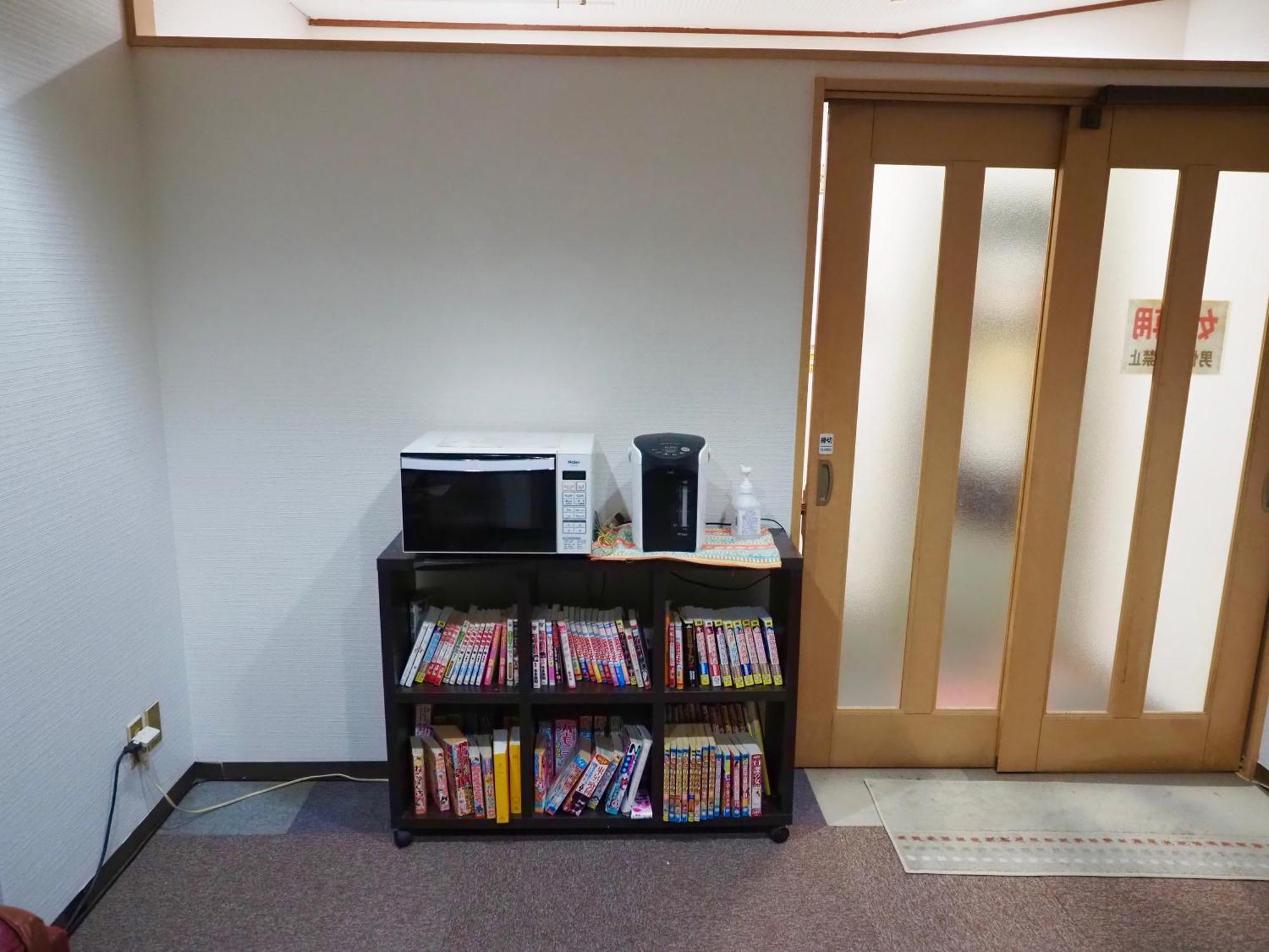 Capsule Hotel Block Room Tokyo Exterior photo