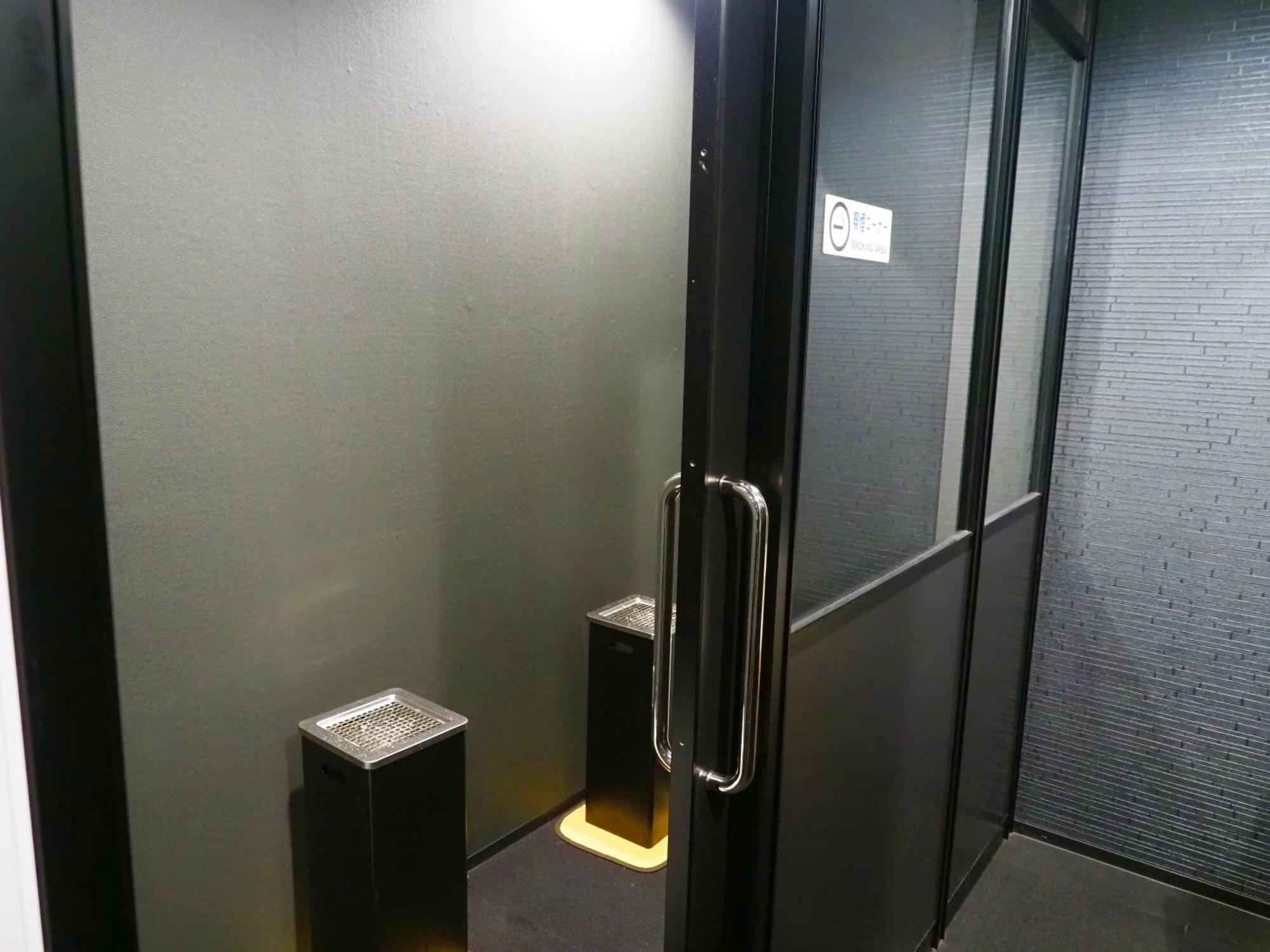 Capsule Hotel Block Room Tokyo Exterior photo