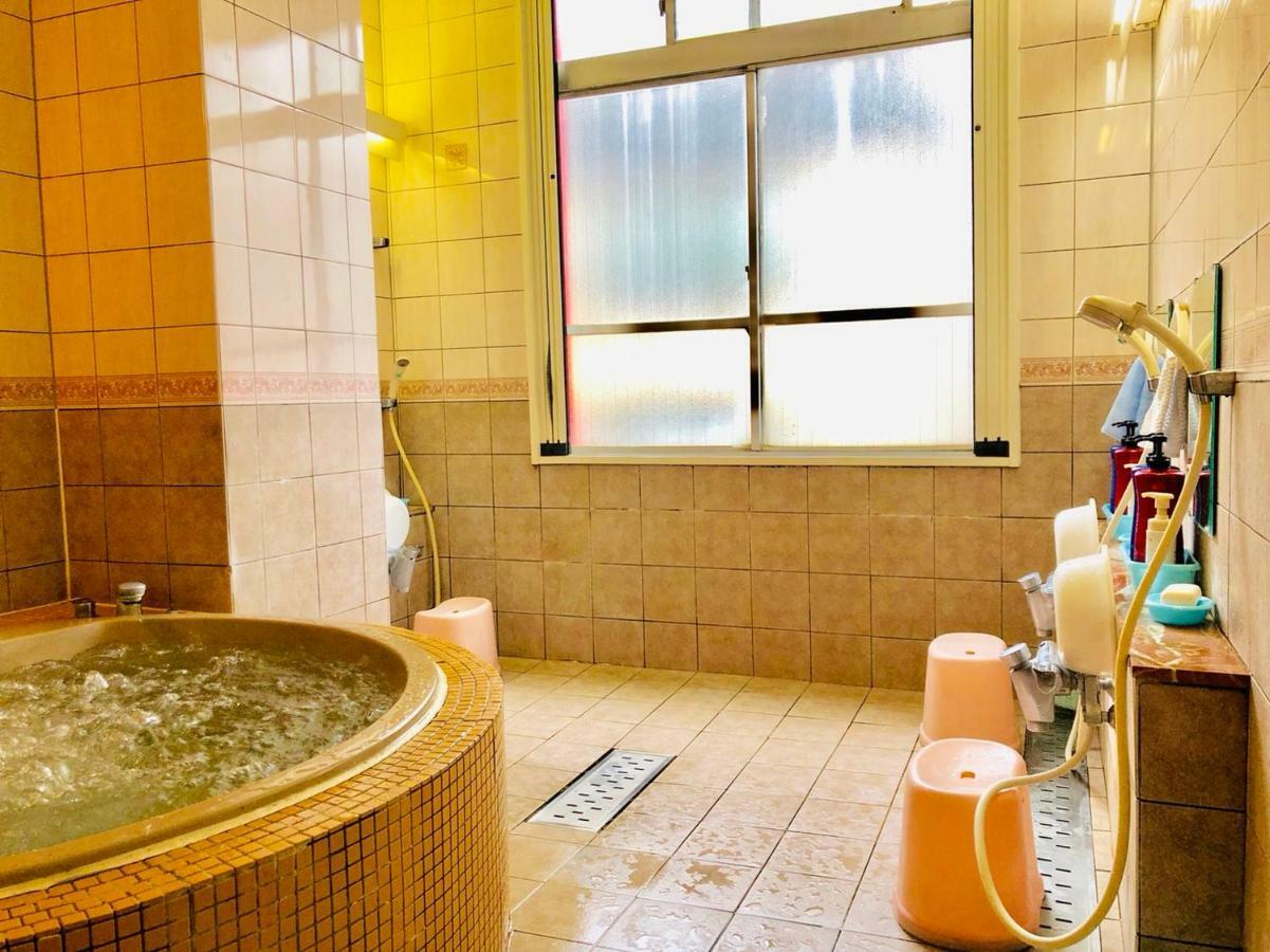 Capsule Hotel Block Room Tokyo Exterior photo