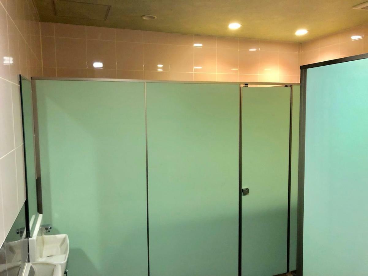 Capsule Hotel Block Room Tokyo Exterior photo